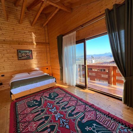 Wooden House 호텔 Shkodër 외부 사진