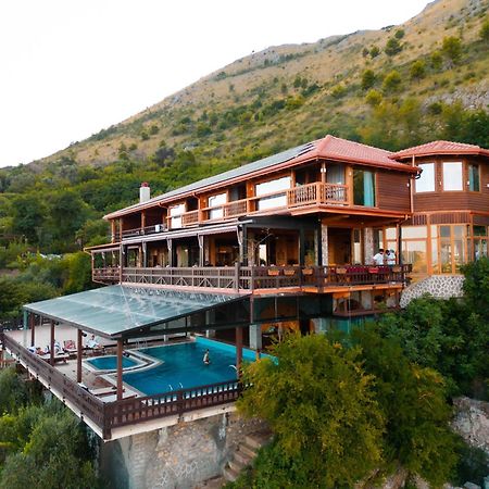 Wooden House 호텔 Shkodër 외부 사진