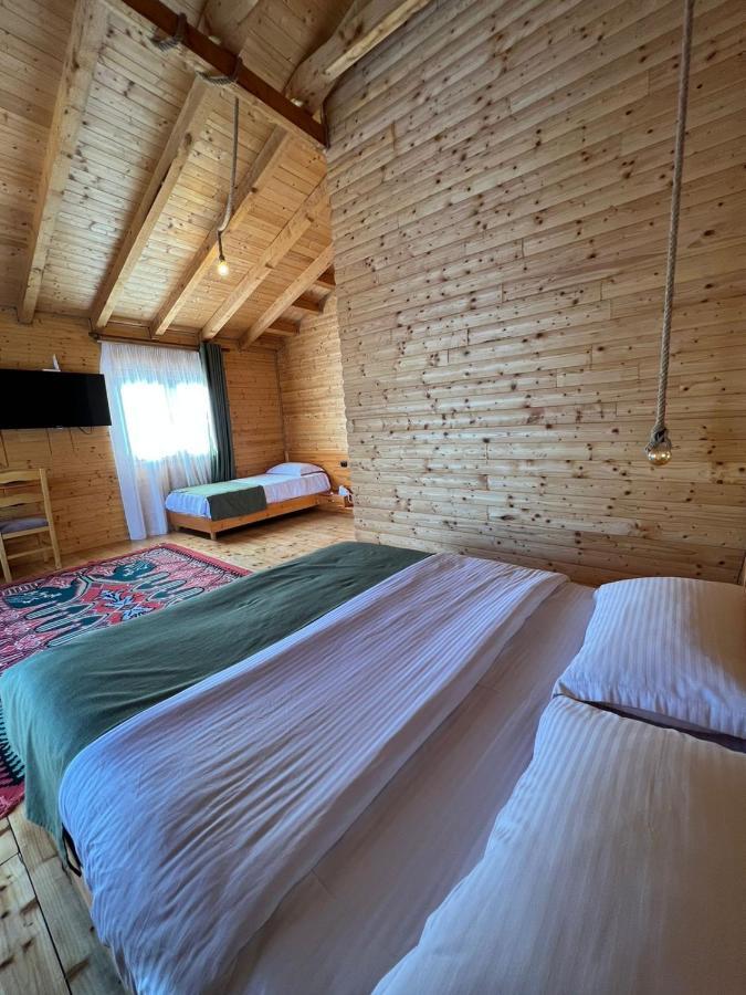 Wooden House 호텔 Shkodër 외부 사진