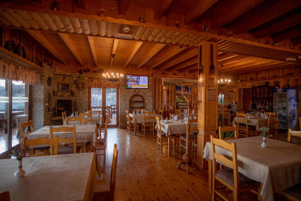 Wooden House 호텔 Shkodër 외부 사진